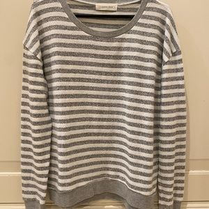 Grey and white!! Perfect comfy size large top- good condition- ocean drive L.